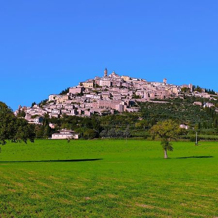Il Cortiletto Casa Vacanza Trevi Buitenkant foto